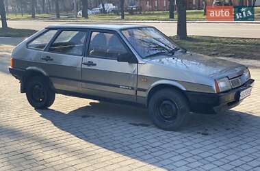 Хэтчбек ВАЗ / Lada 2109 2002 в Звягеле