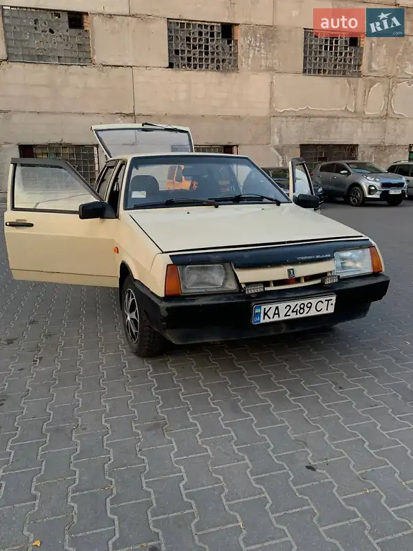 Хэтчбек ВАЗ 2109 1989 в 