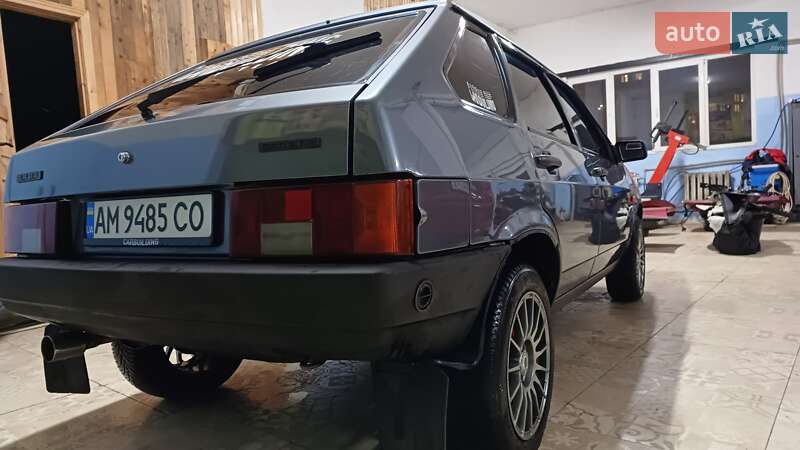 Хэтчбек ВАЗ / Lada 2109 2006 в Олевске