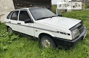 Хетчбек ВАЗ / Lada 2109 1990 в Сколе