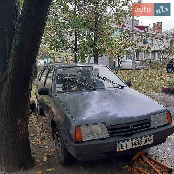 Хэтчбек ВАЗ / Lada 2109 1993 в Кременчуге фото 4 Хэтчбек ВАЗ / Lada 2109 1993 в Кременчуге