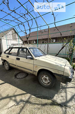 Хэтчбек ВАЗ 2109 1988 в 