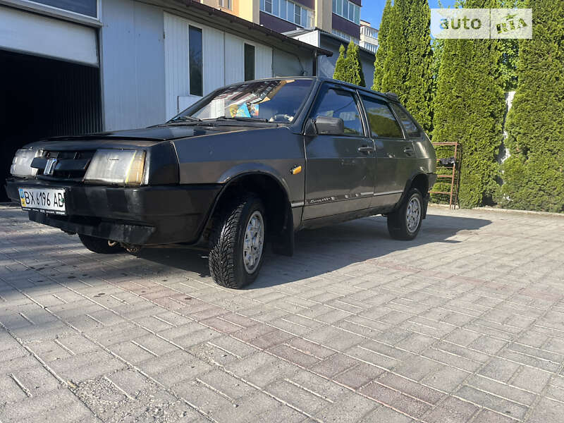 Хэтчбек ВАЗ / Lada 2109 1993 в Каменец-Подольском