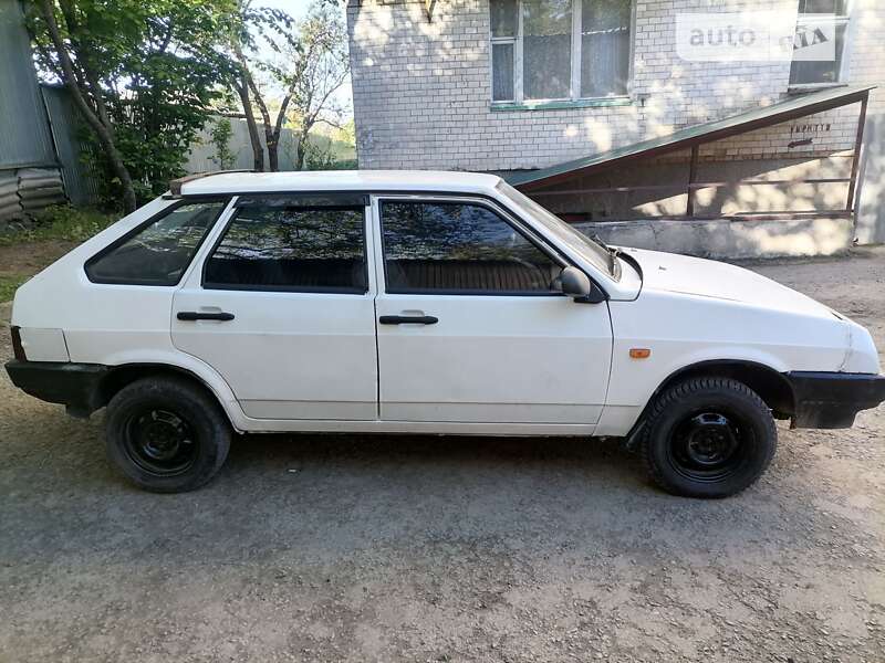 Хэтчбек ВАЗ / Lada 2109 1991 в Каменец-Подольском