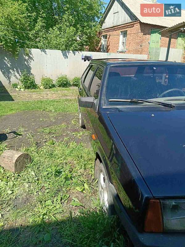 Хэтчбек ВАЗ / Lada 2109 2008 в Славянске