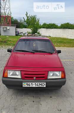 Хэтчбек ВАЗ / Lada 2109 1990 в Черновцах