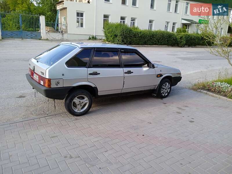 Хэтчбек ВАЗ / Lada 2109 2005 в Каменец-Подольском