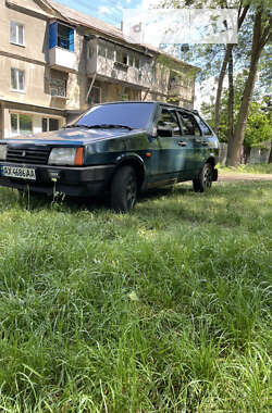 Хэтчбек ВАЗ / Lada 2109 2004 в Харькове