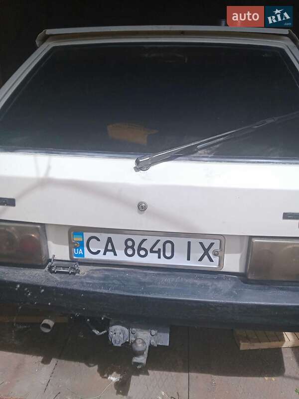 Хэтчбек ВАЗ / Lada 2109 1988 в Черкассах фото 3 Хэтчбек ВАЗ / Lada 2109 1988 в Черкассах