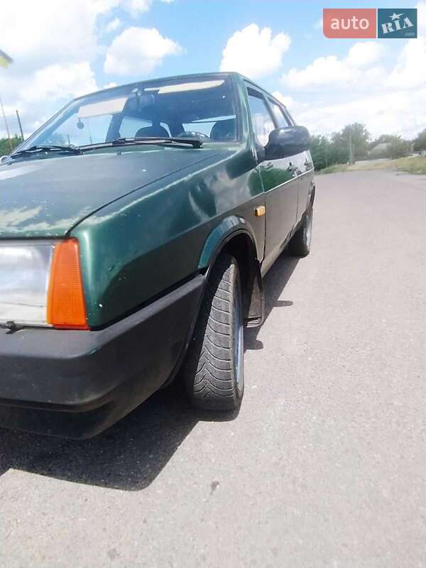 Хэтчбек ВАЗ / Lada 2109 2001 в Знаменке