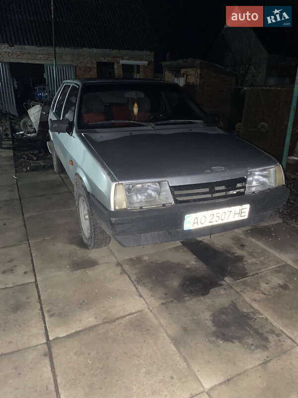 Хэтчбек ВАЗ / Lada 2109 2005 в Мукачево