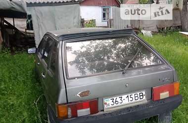Хэтчбек ВАЗ / Lada 2109 1995 в Черняхове