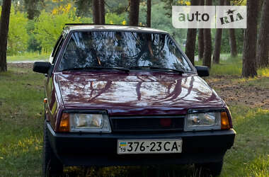 Хэтчбек ВАЗ / Lada 2109 2000 в Сумах
