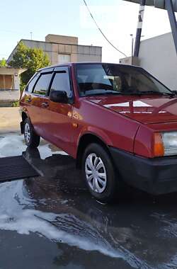 Хетчбек ВАЗ / Lada 2109 1987 в Чернігові