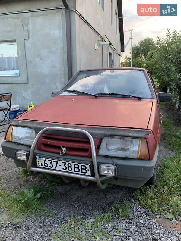 Хэтчбек ВАЗ / Lada 2109 1991 в Киверцах