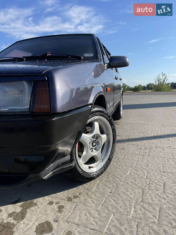 Хэтчбек ВАЗ / Lada 2109 1997 в Ивано-Франковске