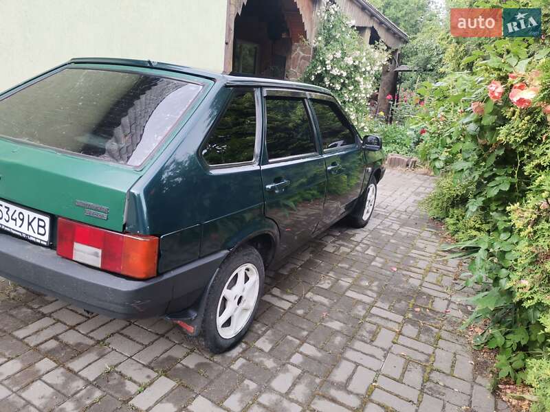 Хетчбек ВАЗ / Lada 2109 2003 в Черкасах