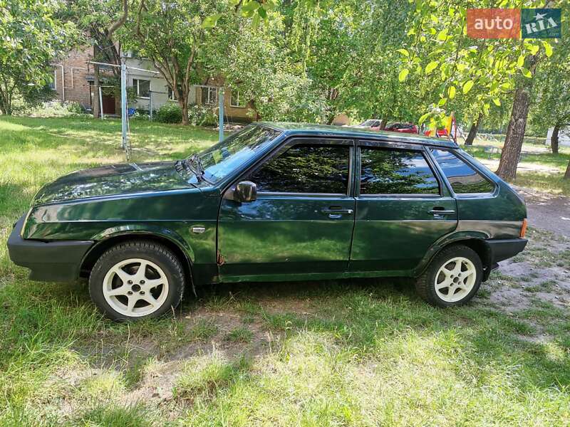 Хетчбек ВАЗ / Lada 2109 2003 в Черкасах