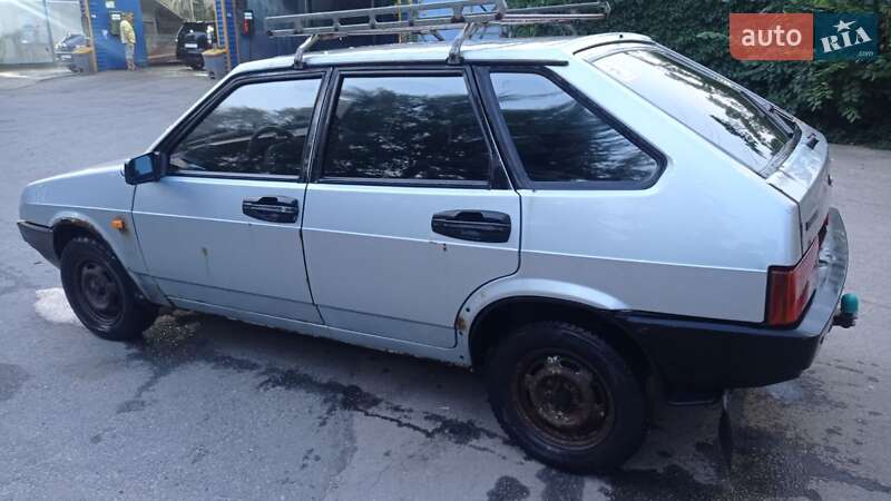 Хэтчбек ВАЗ / Lada 2109 2003 в Харькове