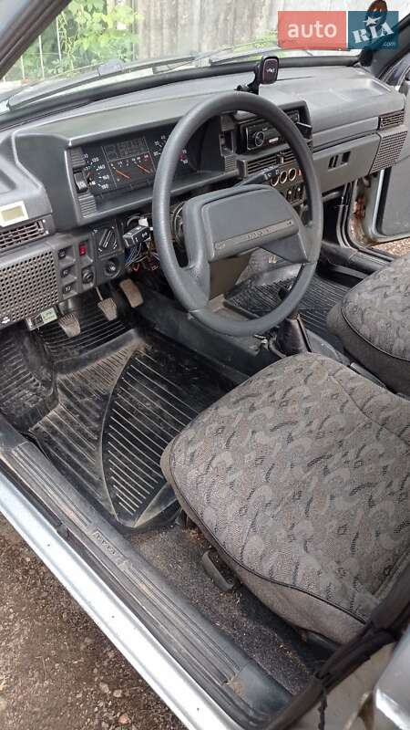 Хэтчбек ВАЗ / Lada 2109 2003 в Харькове