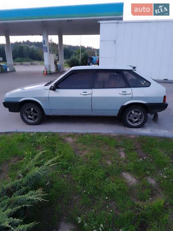 Хэтчбек ВАЗ / Lada 2109 2005 в Тростянце