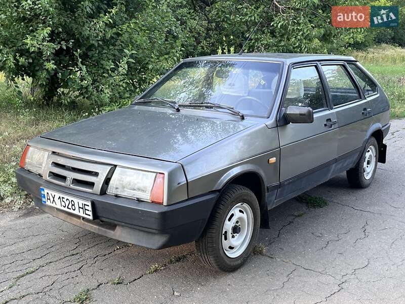 Хэтчбек ВАЗ / Lada 2109 1993 в Лозовой