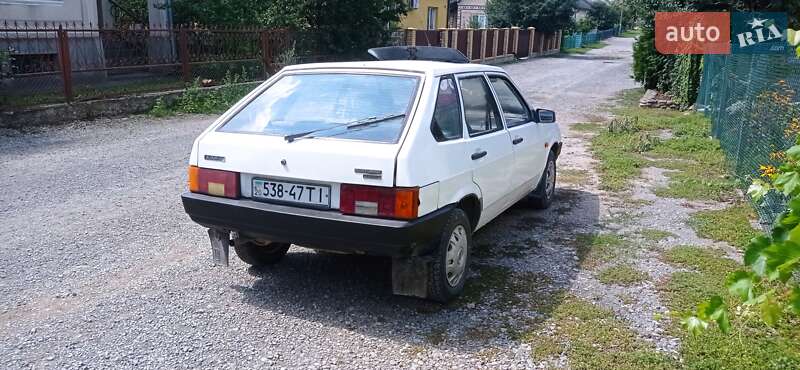 Хэтчбек ВАЗ / Lada 2109 1991 в Гусятине