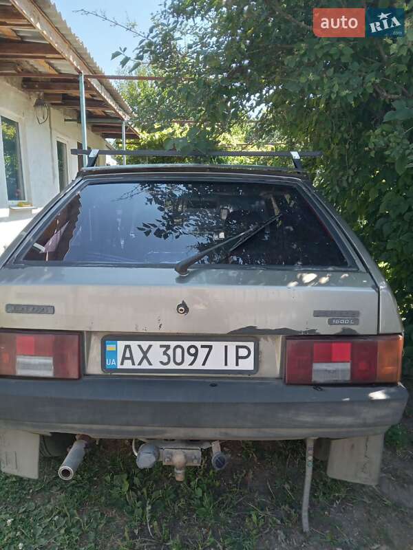 Хэтчбек ВАЗ / Lada 2109 2001 в Малиновке
