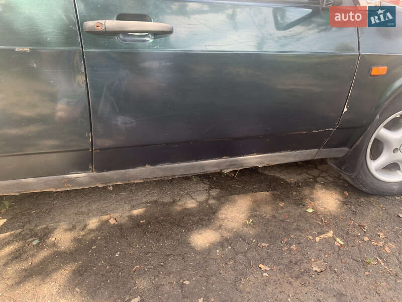 Хэтчбек ВАЗ / Lada 2109 2002 в Дубно