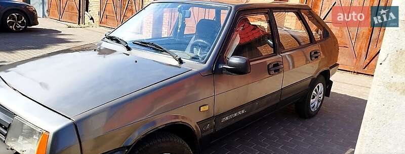 Хетчбек ВАЗ / Lada 2109 1990 в Харкові фото 2 Хетчбек ВАЗ / Lada 2109 1990 в Харкові