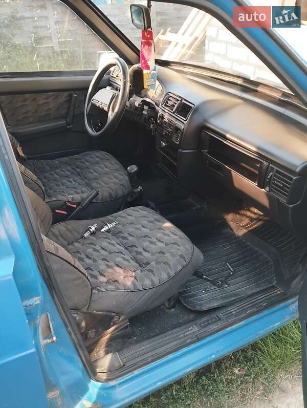 Хэтчбек ВАЗ / Lada 2109 2000 в Теплике фото 6 Хэтчбек ВАЗ / Lada 2109 2000 в Теплике