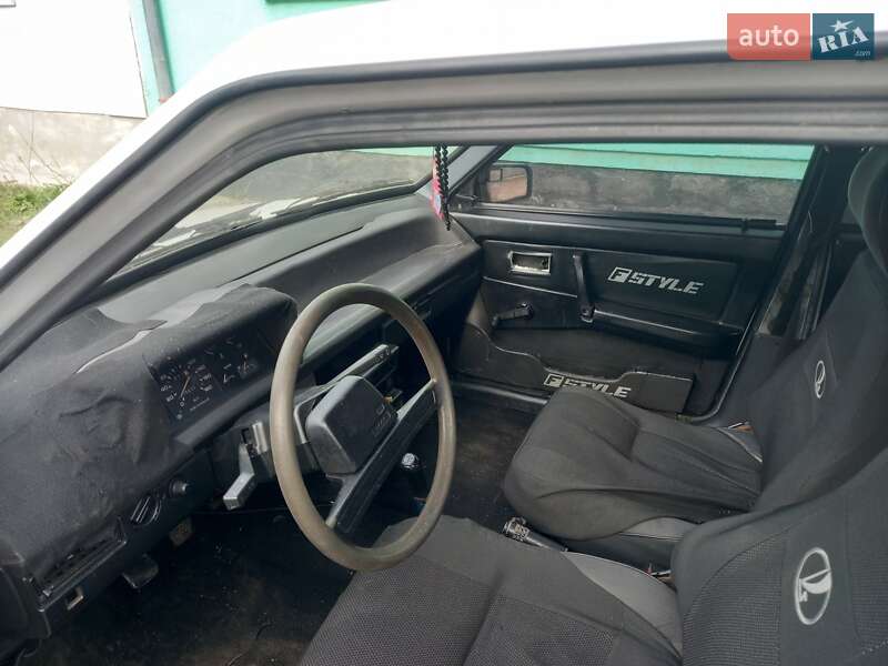 Хетчбек ВАЗ / Lada 2109 1989 в Ужгороді