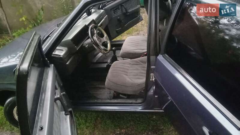 Хэтчбек ВАЗ / Lada 2109 2000 в Новой Басане