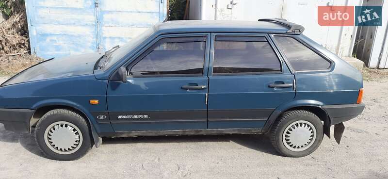 Хэтчбек ВАЗ / Lada 2109 2004 в Каневе фото 5 Хэтчбек ВАЗ / Lada 2109 2004 в Каневе