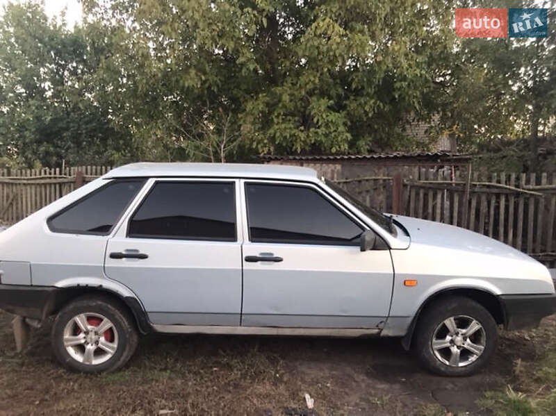 Хэтчбек ВАЗ / Lada 2109 2004 в Криничках