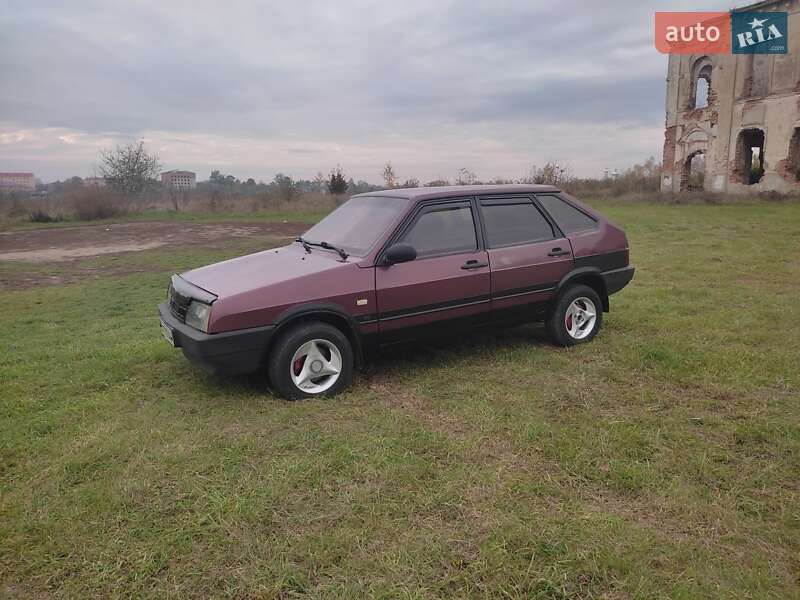 Хэтчбек ВАЗ / Lada 2109 1995 в Изяславе