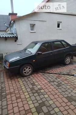 Хэтчбек ВАЗ / Lada 2109 2003 в Ужгороде