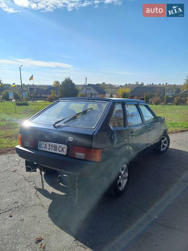 Хэтчбек ВАЗ / Lada 2109 1997 в Христиновке