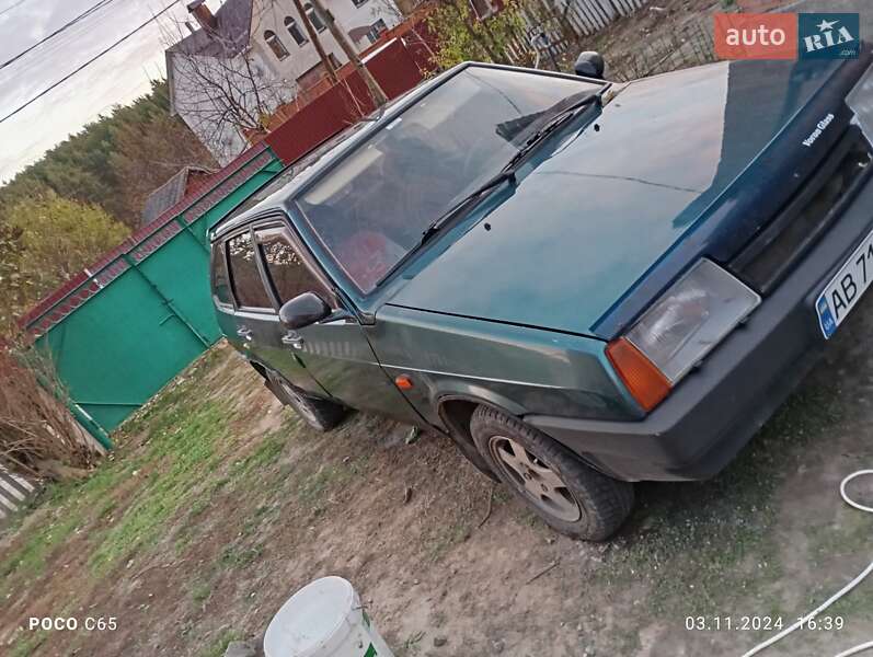 Хэтчбек ВАЗ / Lada 2109 2001 в Виннице