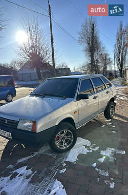 Хэтчбек ВАЗ / Lada 2109 2004 в Звягеле