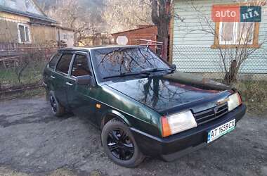 Хэтчбек ВАЗ / Lada 2109 2002 в Делятине