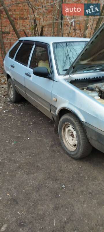 Хэтчбек ВАЗ / Lada 2109 2004 в Новой Водолаге