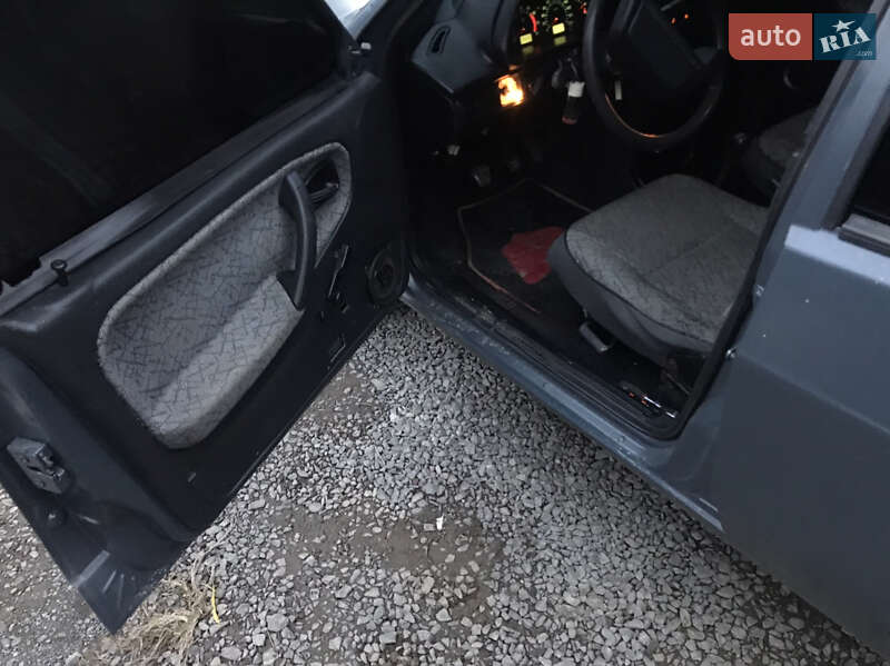 Хетчбек ВАЗ / Lada 2109 2005 в Мукачевому фото 10 Хетчбек ВАЗ / Lada 2109 2005 в Мукачевому