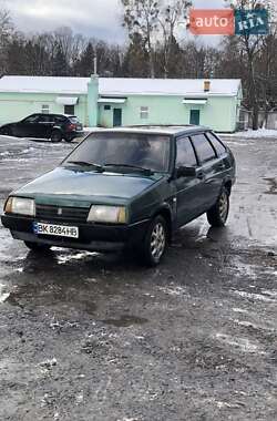 Хетчбек ВАЗ / Lada 2109 2004 в Рокитному