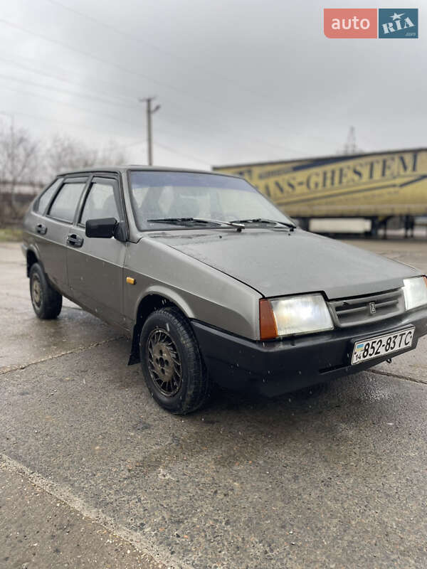 Хэтчбек ВАЗ 2109 1991 в 