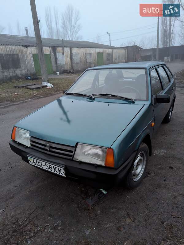 Хэтчбек ВАЗ 2109 2004 в 