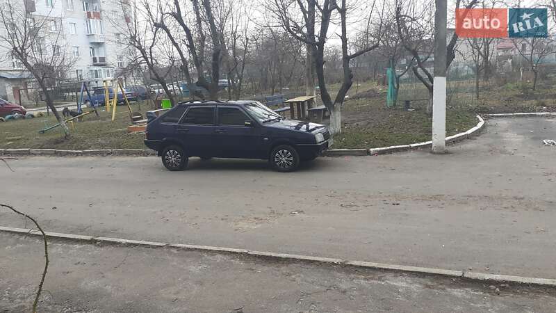 Хэтчбек ВАЗ / Lada 2109 2001 в Радехове