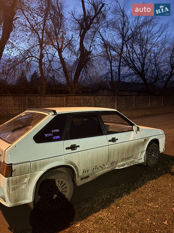 Хэтчбек ВАЗ / Lada 2109 1993 в Кривом Роге