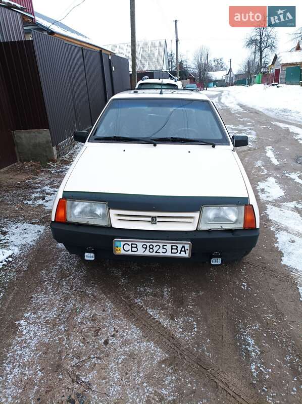 Хэтчбек ВАЗ 2109 1992 в 