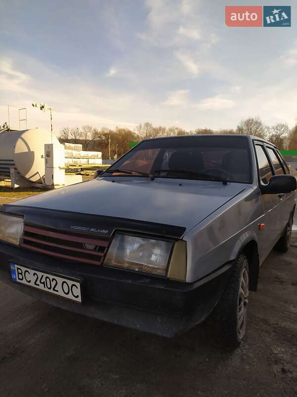 Хэтчбек ВАЗ / Lada 2109 2004 в 